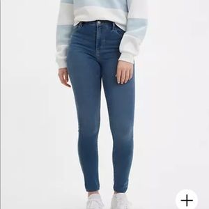 Levi 720 High Rise Super Skinny Jeans
